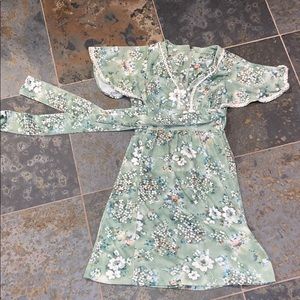 VINTAGE ‘70s PASTLE GREEN DRESS